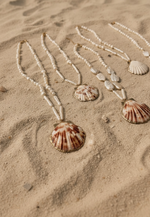 Load image into Gallery viewer, Seashell Pearl Necklace