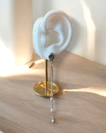 Load image into Gallery viewer, A falling earring silver long