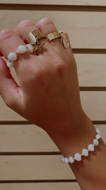 Load image into Gallery viewer, Pearl bracelet
