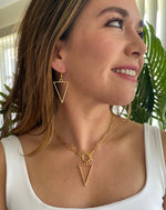 Load image into Gallery viewer, chain ovel with circular closure & Triangle pendant gold&silver