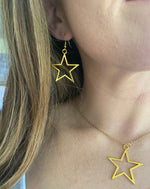 Load image into Gallery viewer, Big gold star earring