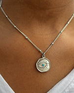 Load image into Gallery viewer, Luminous Eye Necklace