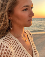 Load image into Gallery viewer, Drop necklace with 2 pearls