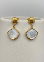 Load image into Gallery viewer, Seashell Bloom Earrings