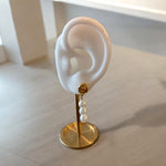 Load image into Gallery viewer, Three pearl earring