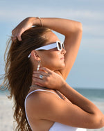 Load image into Gallery viewer, Hoop 2 pearl earring