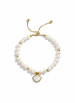 Load image into Gallery viewer, Shell Charm Pearl Beaded Bracelet