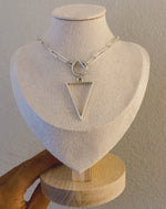 Load image into Gallery viewer, chain ovel with circular closure & Triangle pendant gold&silver