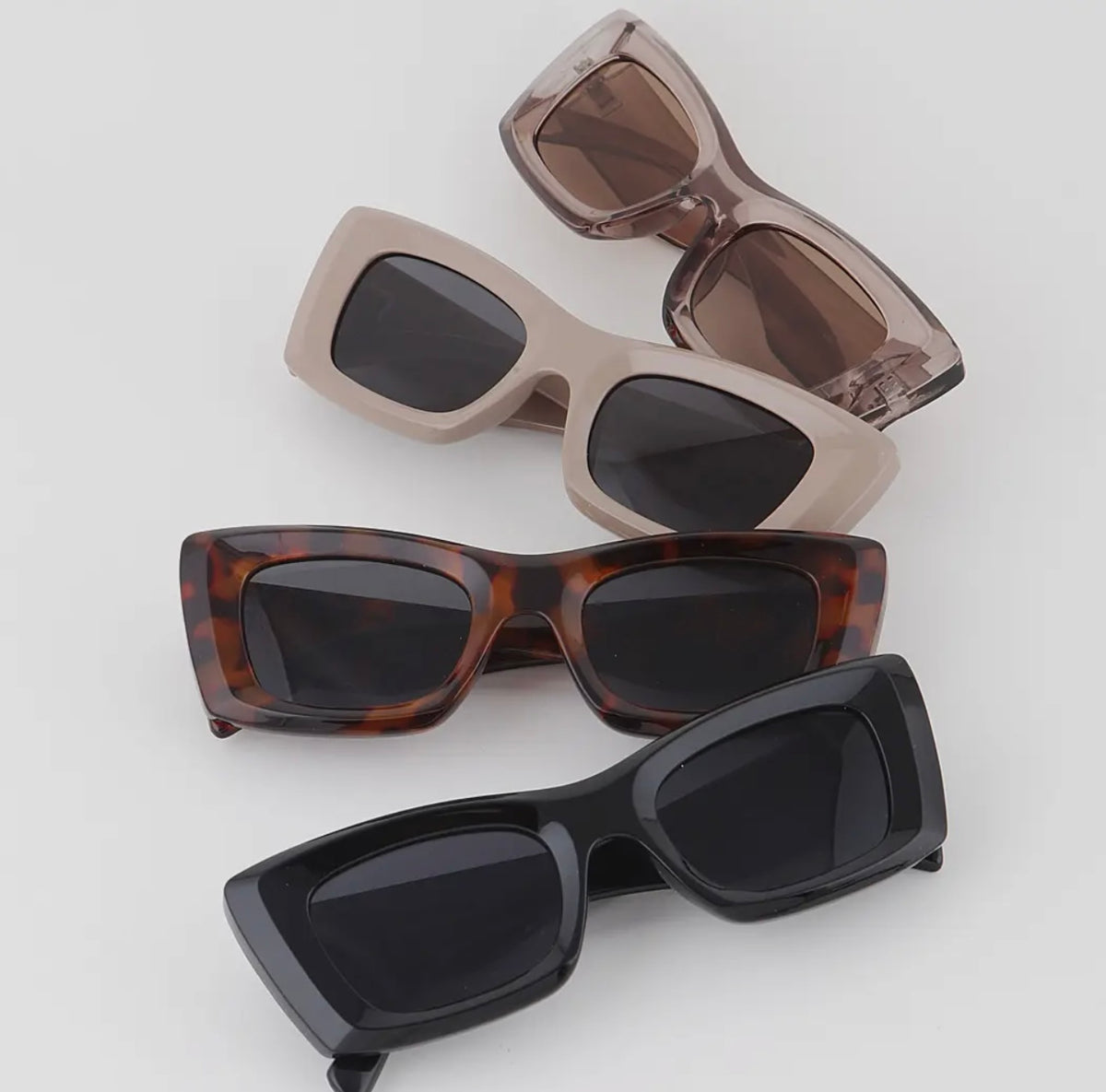 Double indent cateye sunglasses