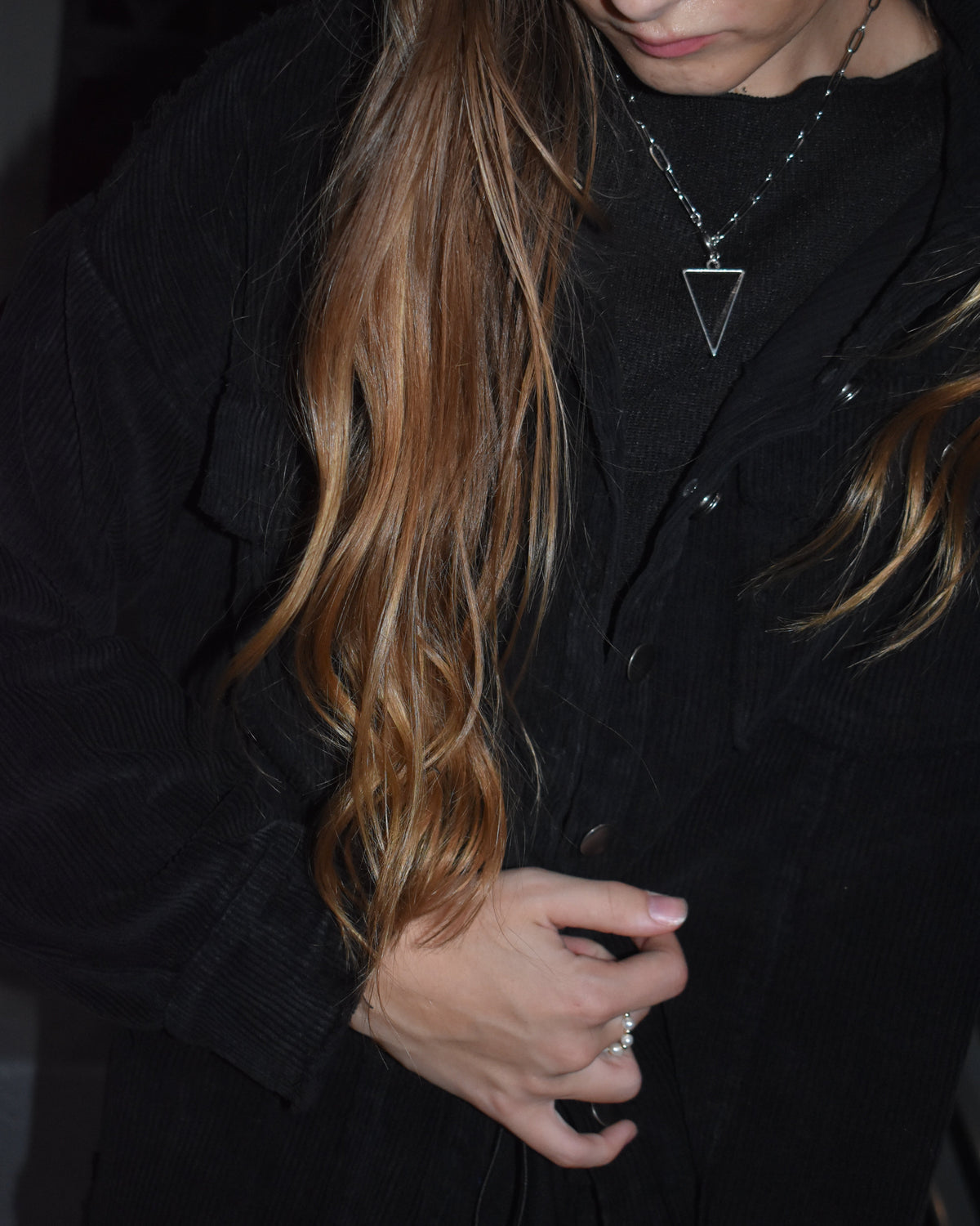 Washed corduroy frayed
shacket jacket