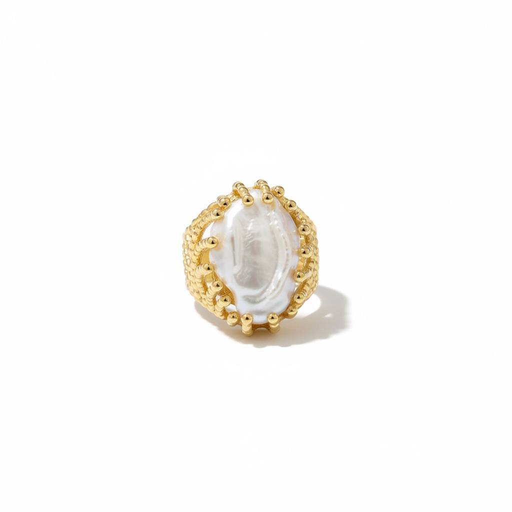 Golden seashell ring