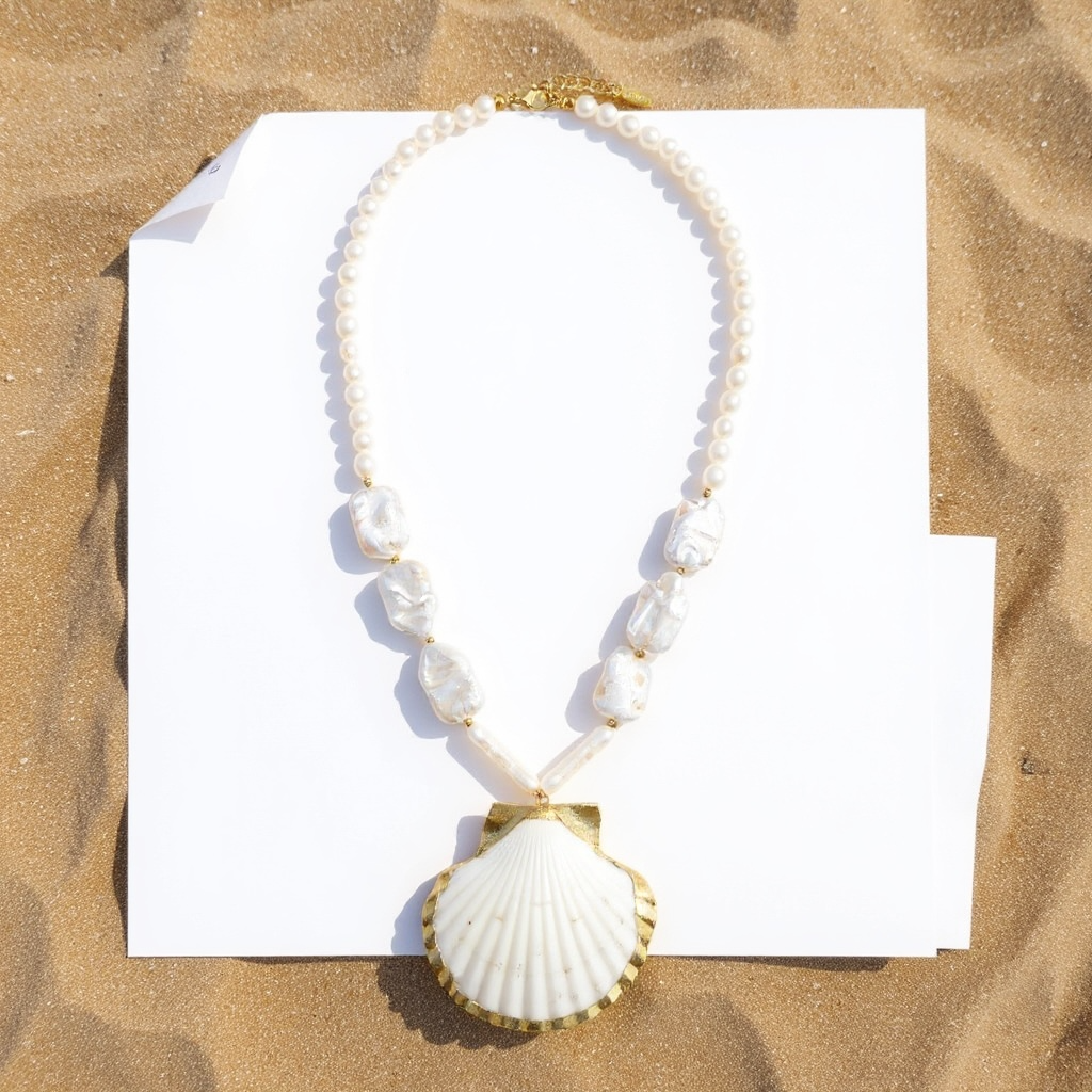 Seashell pearl necklace