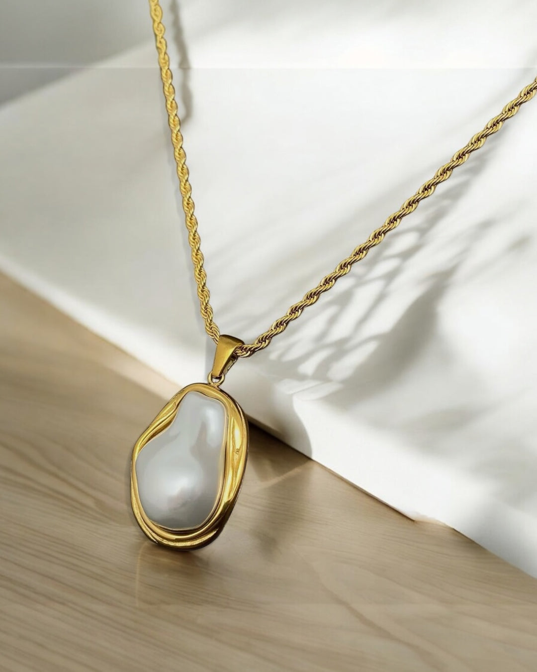 Golden Tide Pearl Necklace