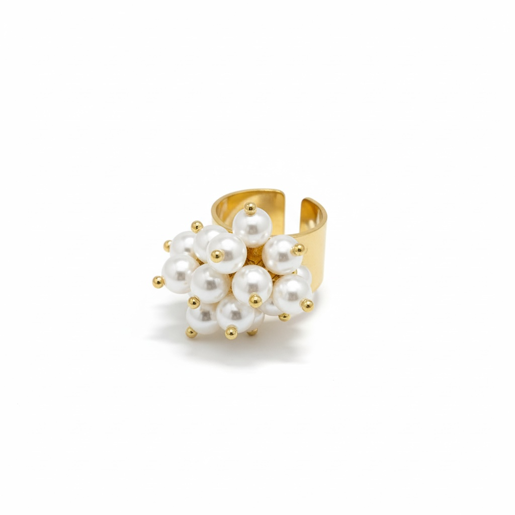 The pearl bloom ring