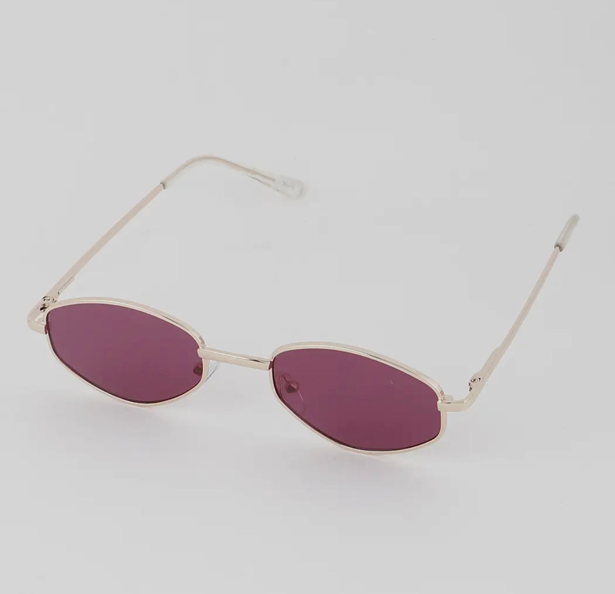 Classic oval sunglasses