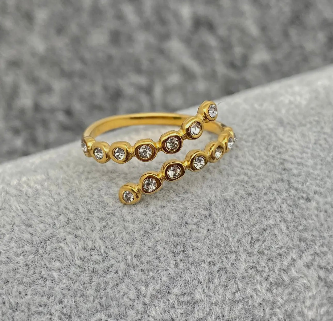 Cubic Zirconia 18K Gold Plated
Octopus Tentacles Ring