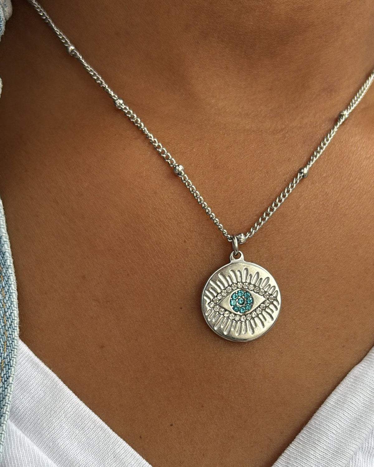 Radiant eye necklace