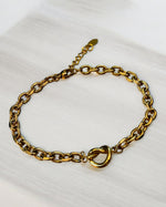 Load image into Gallery viewer, Gold knot chain bracelet
