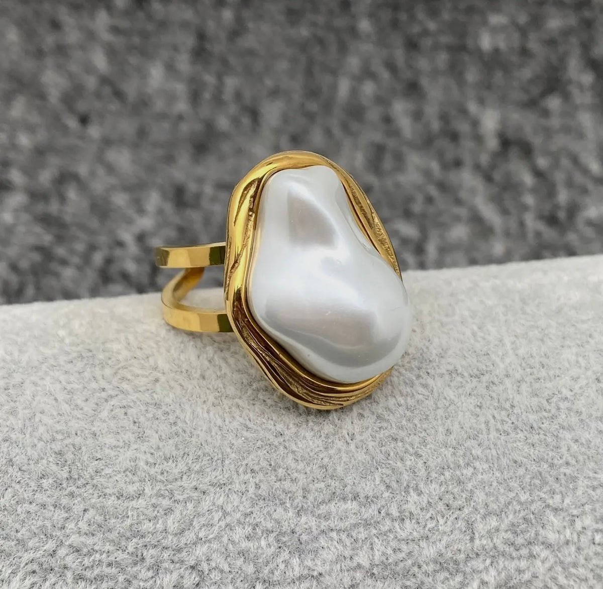 Baroque pearl 18k gold plated stainless steel ring