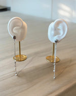 Load image into Gallery viewer, A falling earring silver long
