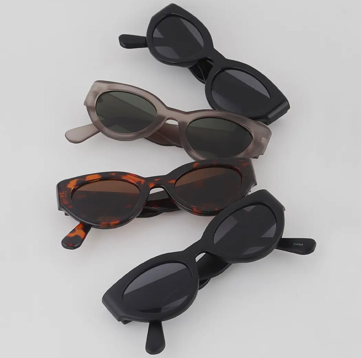 Geometric retro sunglasses