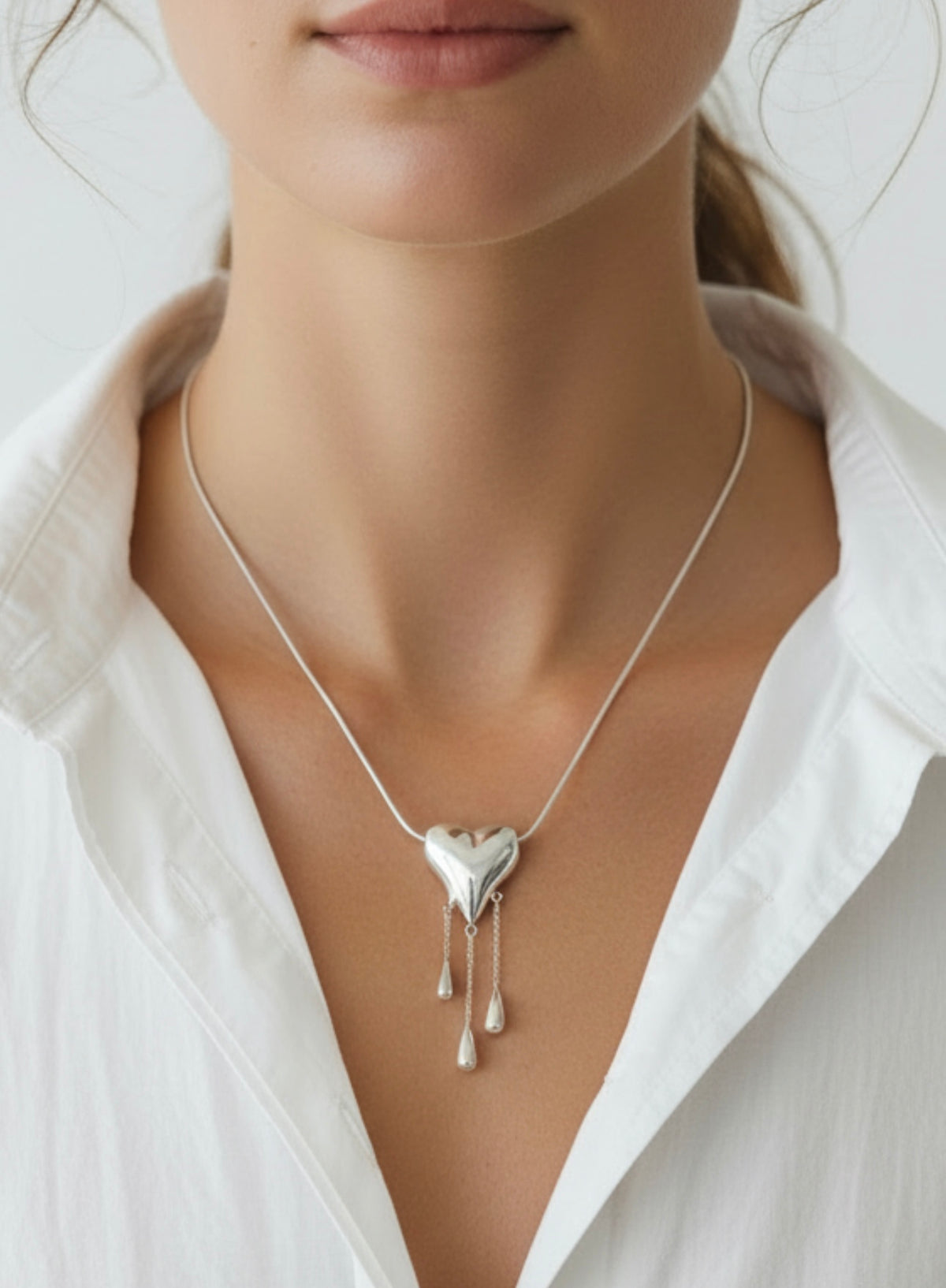 Drop fringe glossy heart charm