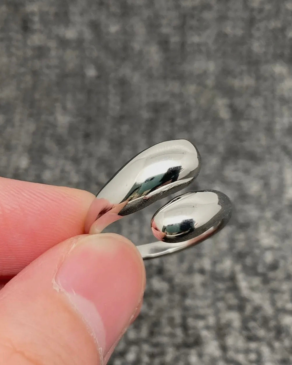 Glossy geometric ring   one size ring