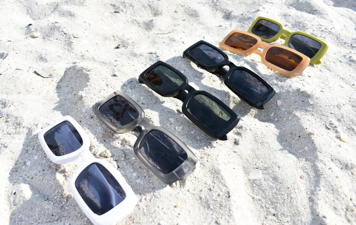 Assorted acetate rectangle
fashion sunglasses