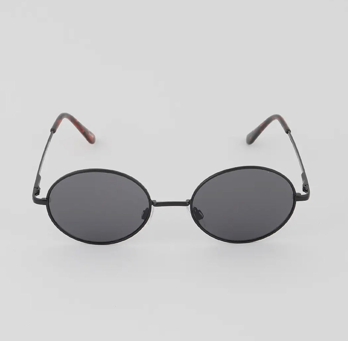 Classic round sunglasses