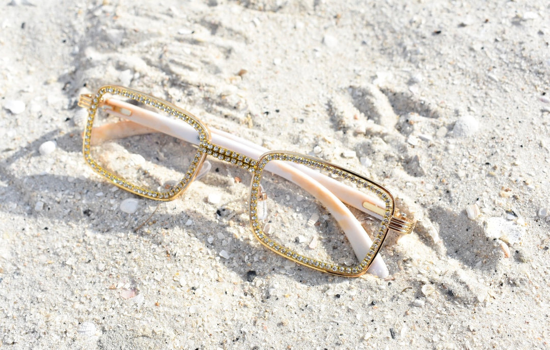 Rectangular Rhinestone Infused
Metal Sunglasses