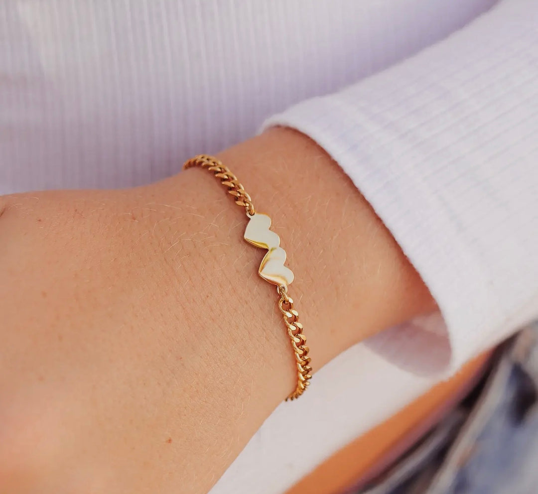 18K Gold Pvd Stainless Steel Engravable 2 Hearts On Curb Chain Bracelet