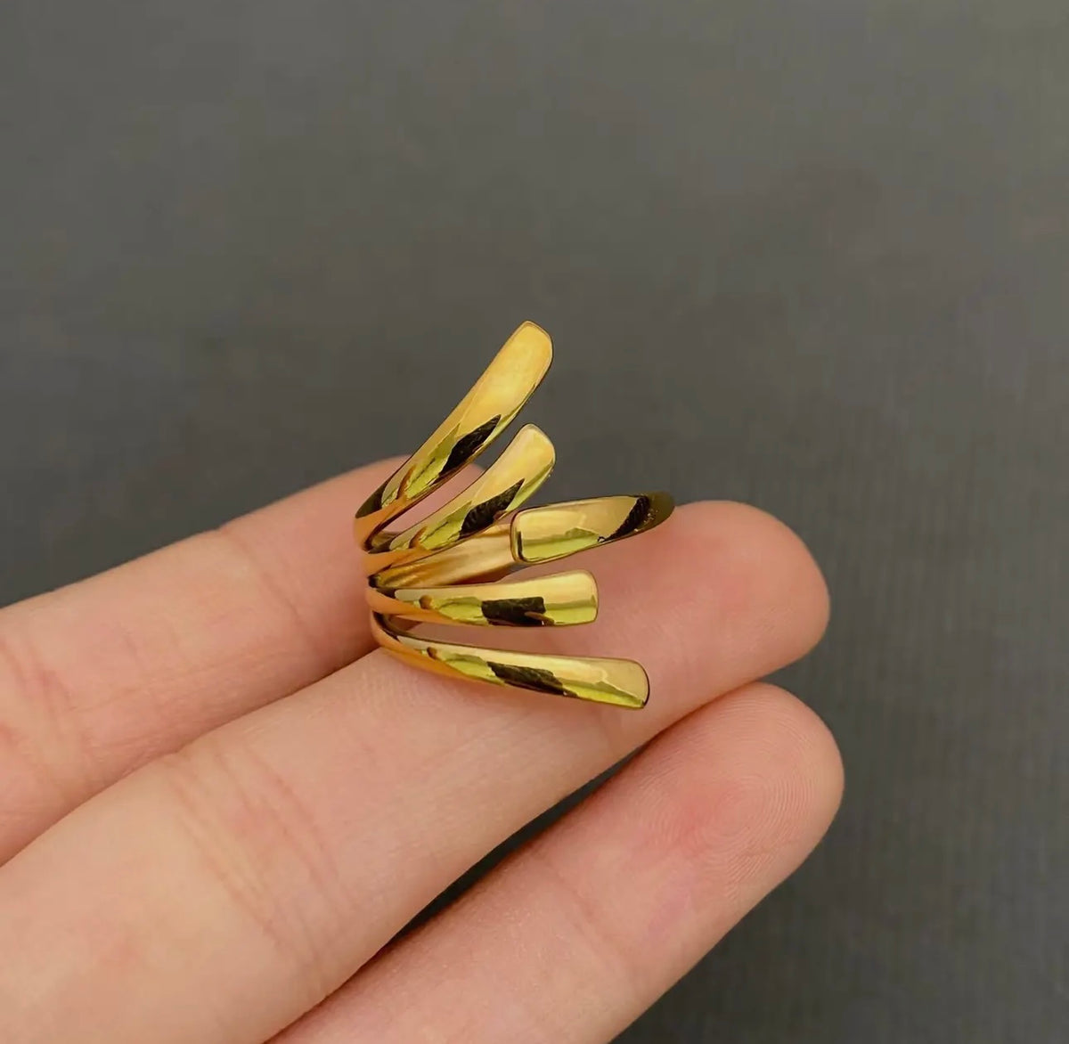 Golden wave ring