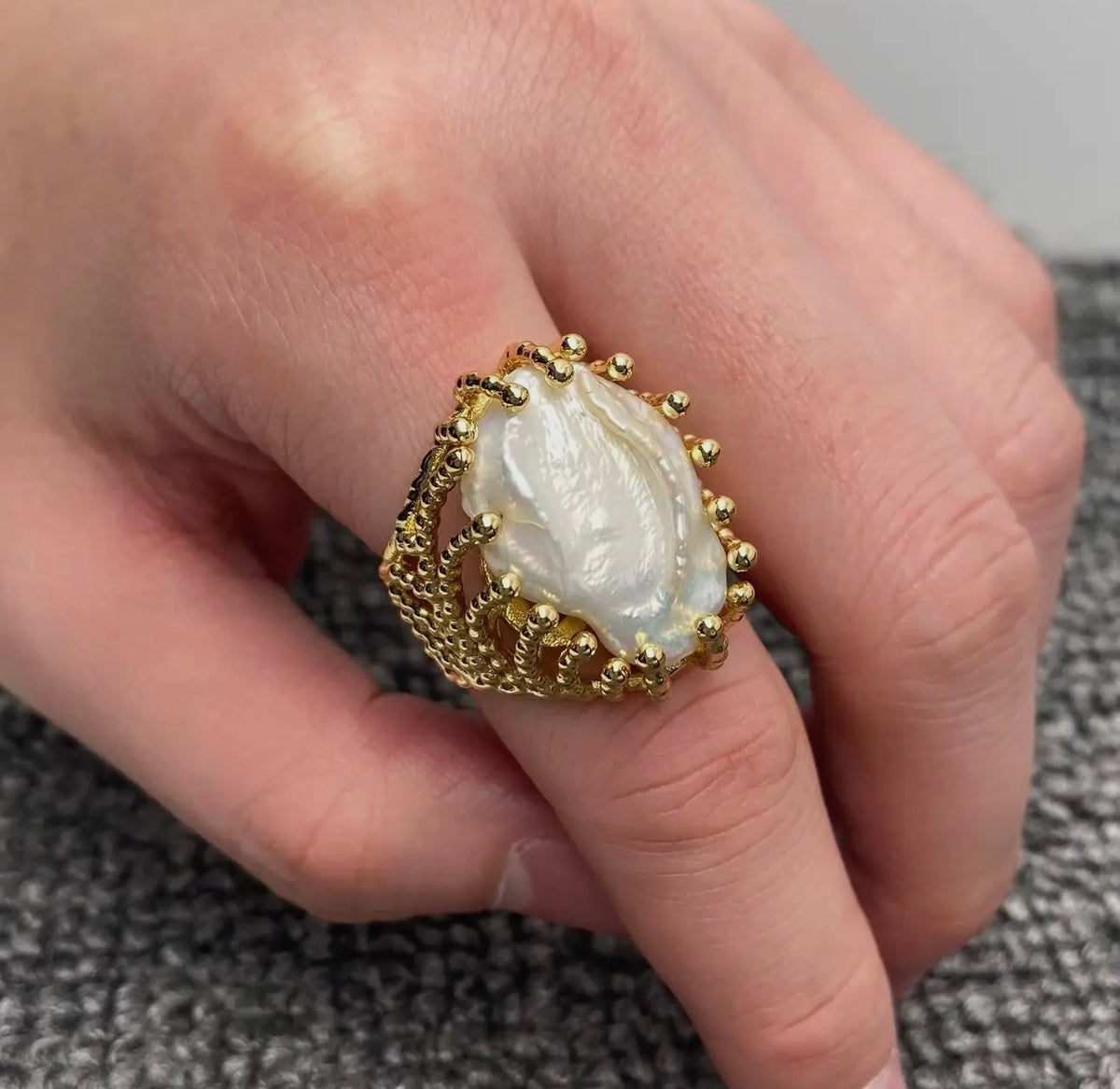 Golden seashell ring